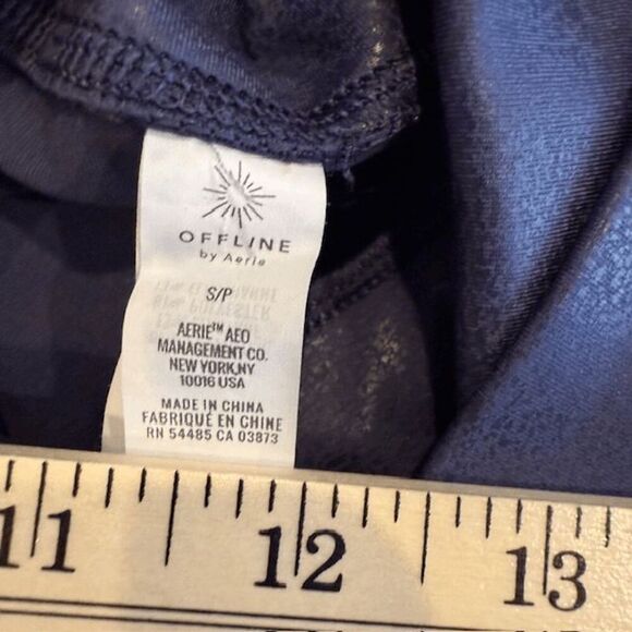 OFFLINE By Aerie The Hugger Crossover High Waisted Crackle Legging Blue Small - Picture 10 of 12